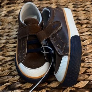 See Kai Run Brown Leather Velcro Sneakers with Navy Trim